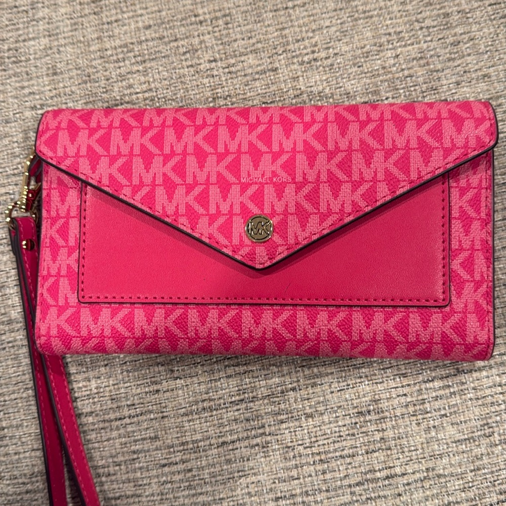 Michael Kors pink wallet/wristlet
